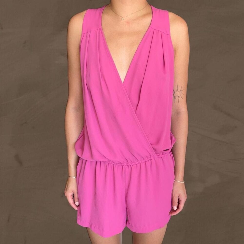 BCBGMAXAZRIA pleated sleeveless romper v neck bright pink small Thalia